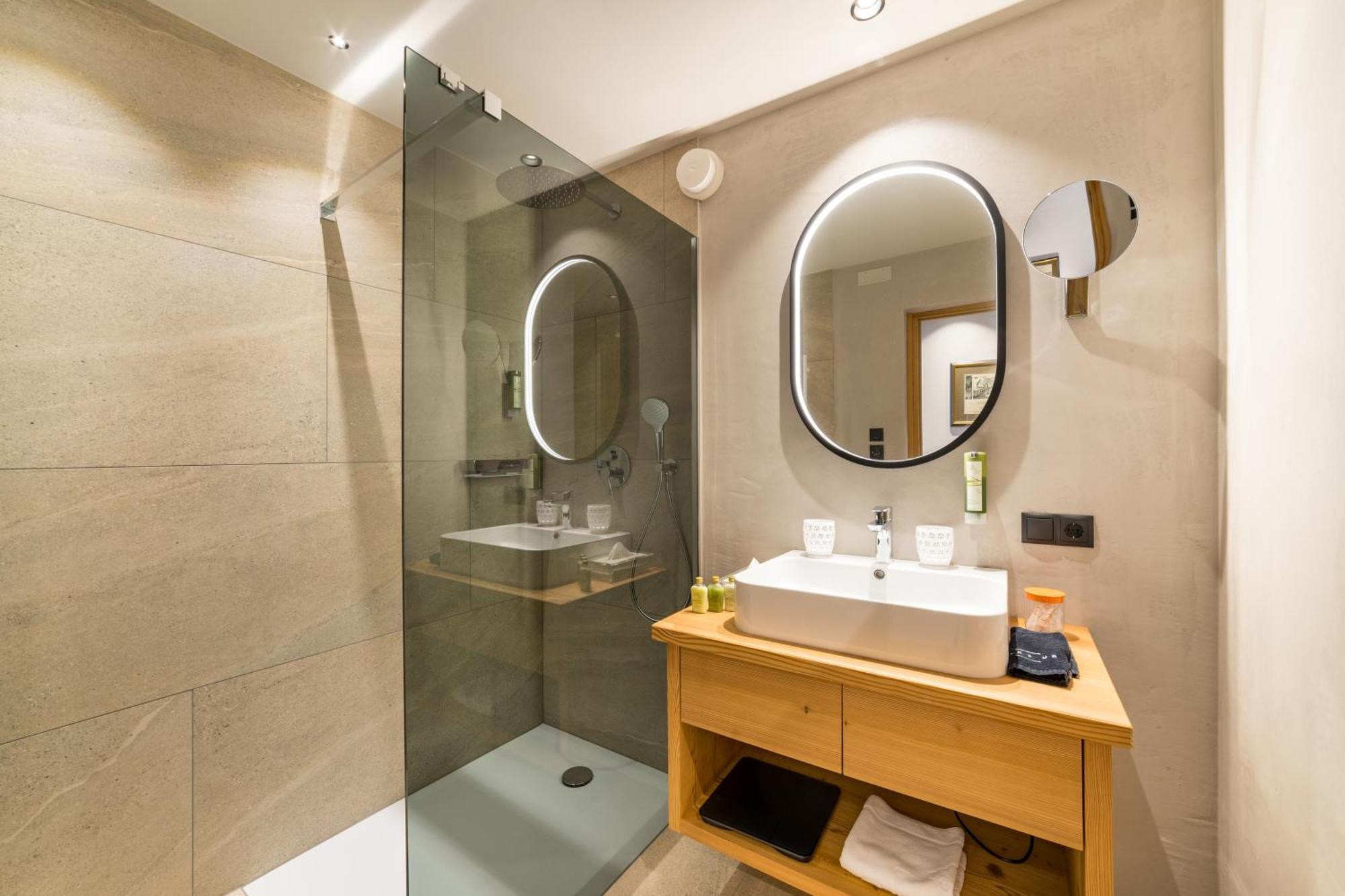 Mirabell Dolomites Hotel - Luxury Ayurveda & Spa Olang Eksteriør bilde