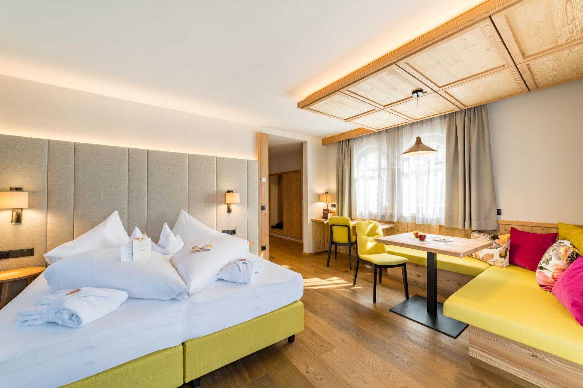 Mirabell Dolomites Hotel - Luxury Ayurveda & Spa Olang Eksteriør bilde